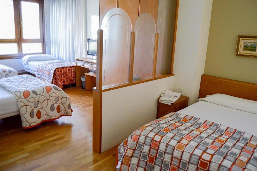 Pension Payvi Pamplona Exterior photo