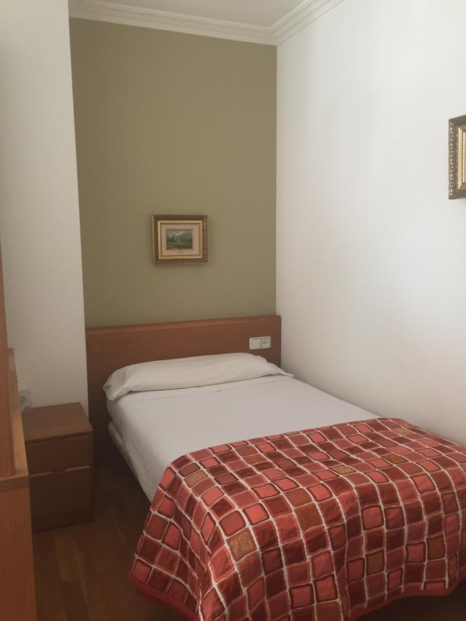 Pension Payvi Pamplona Exterior photo